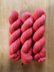  Rosy - Highland Wool Worsted